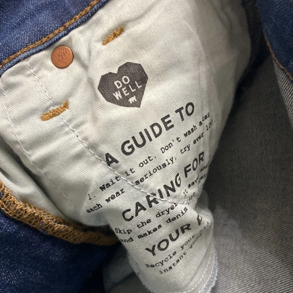 Madewell 10” high rise skinny raw hem jeans size 25.